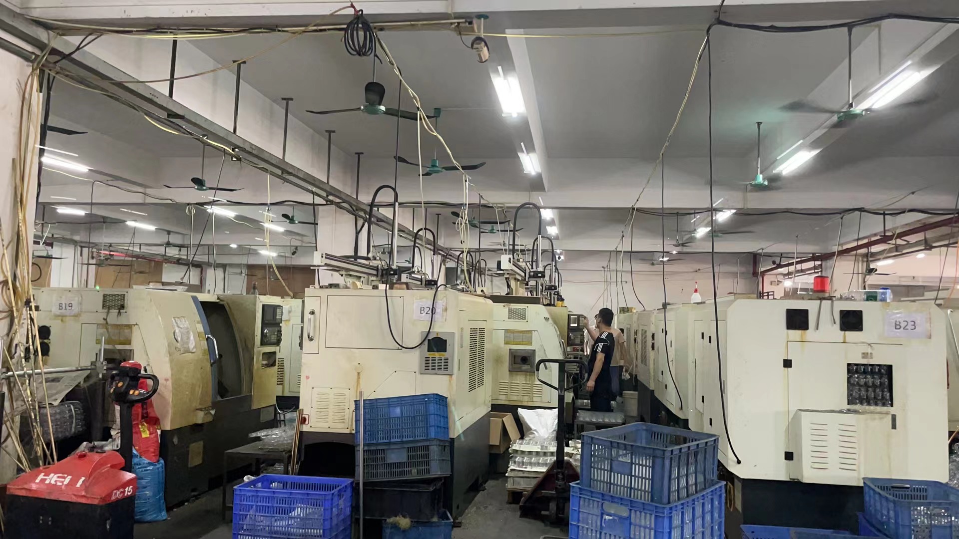 機(jī)加工車間